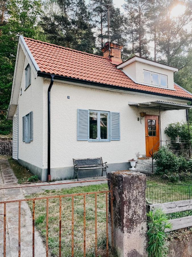Charming House With Wood Stove Near Lake Virserum Exterior foto